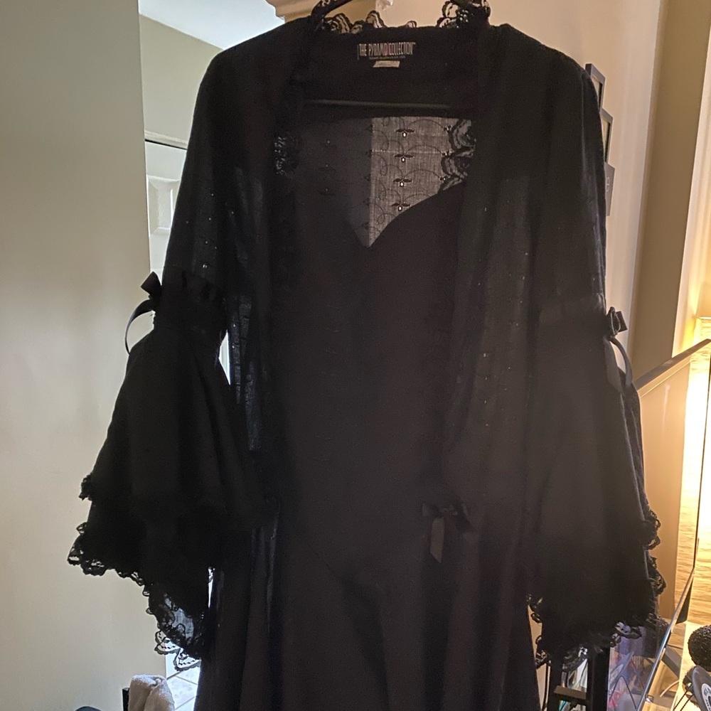 Women’s gothic dress